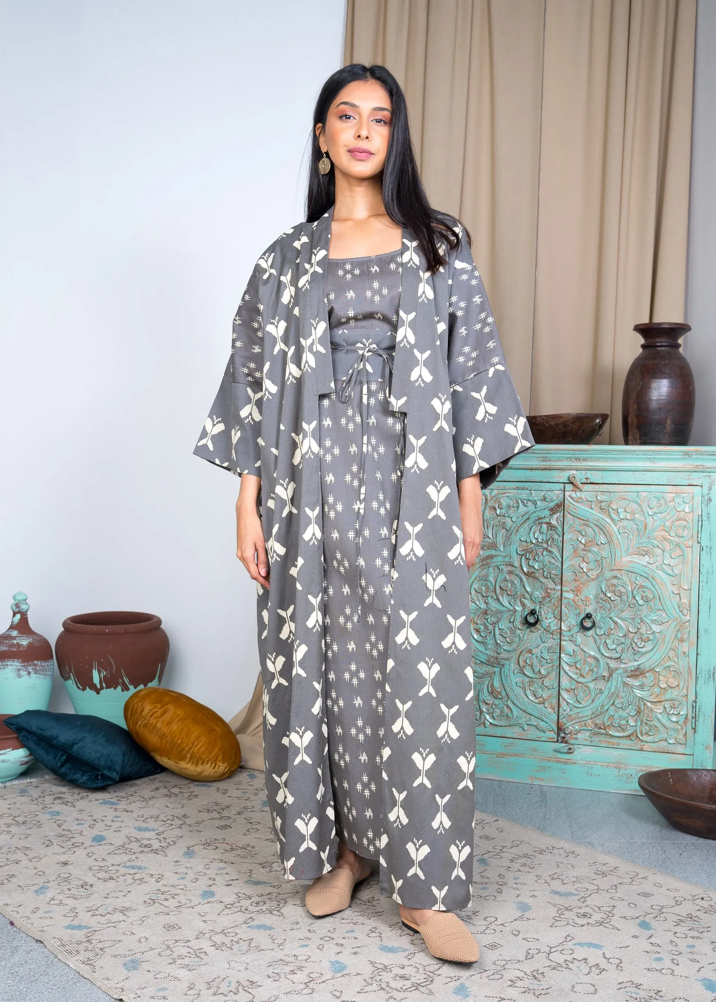 2 PIECES SET BACK EMBROIDERED BISHT W/ WRAPPED BELT KAFTAN 2306 - قفطان