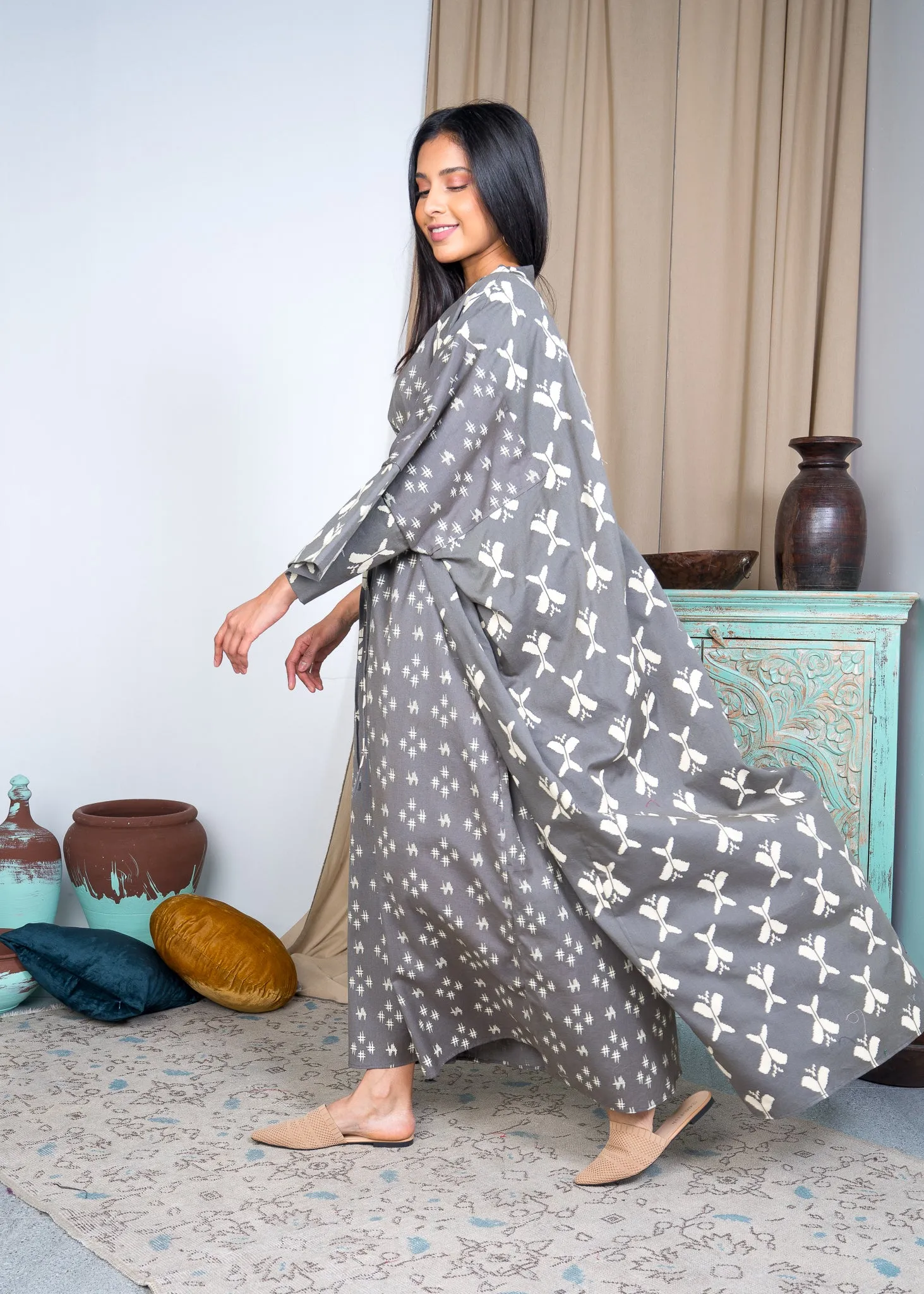 2 PIECES SET BACK EMBROIDERED BISHT W/ WRAPPED BELT KAFTAN 2306 - قفطان