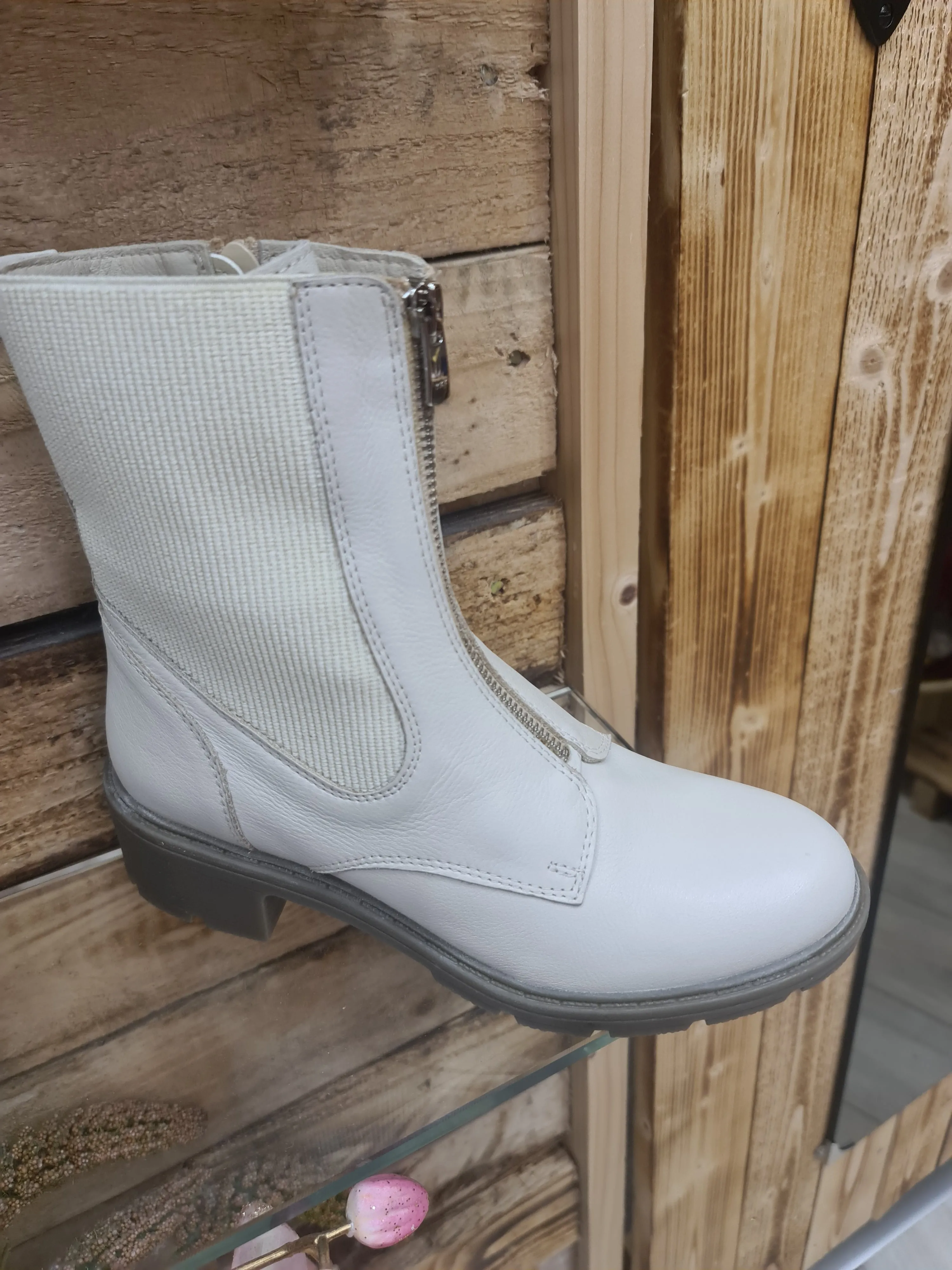 Adesso Elodie Winter White Boot Zip Fasten A6649