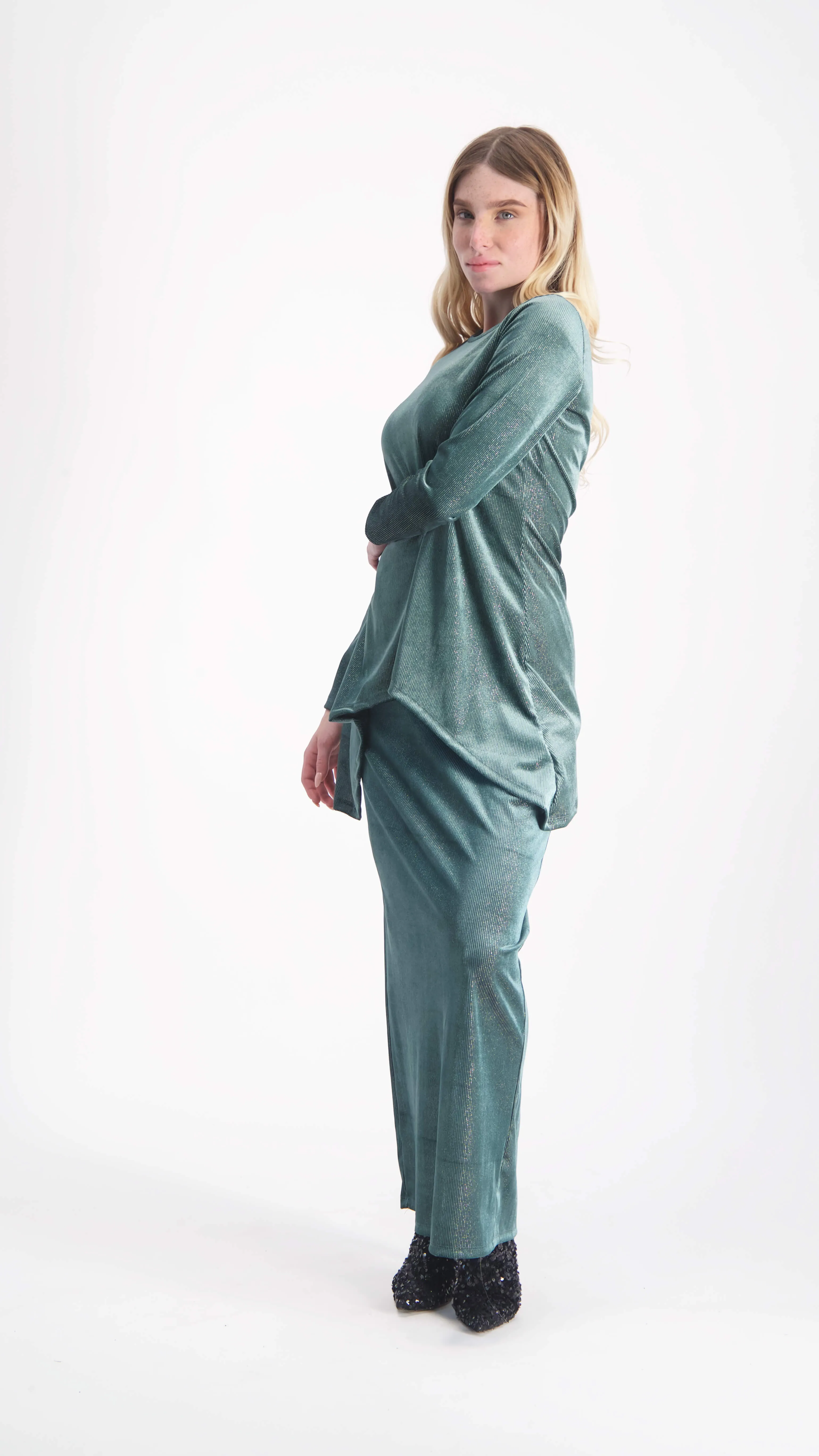 Asymmetric Ribbed Velvet Set / Green & Silver Line