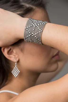 DIAMOND PATTERN BRACELET