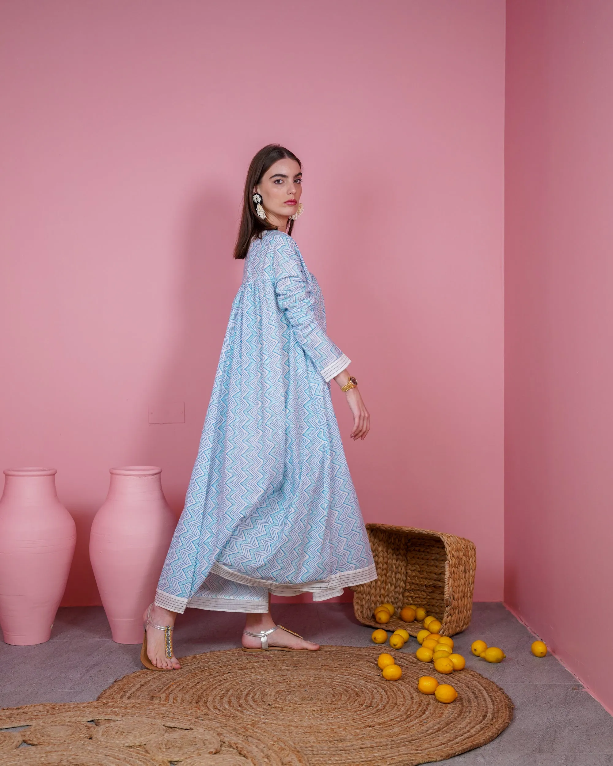 Embroidered V-Shape collar design with buttons, Klosh design with long sleeves cotton kaftan 2615 - قفطان