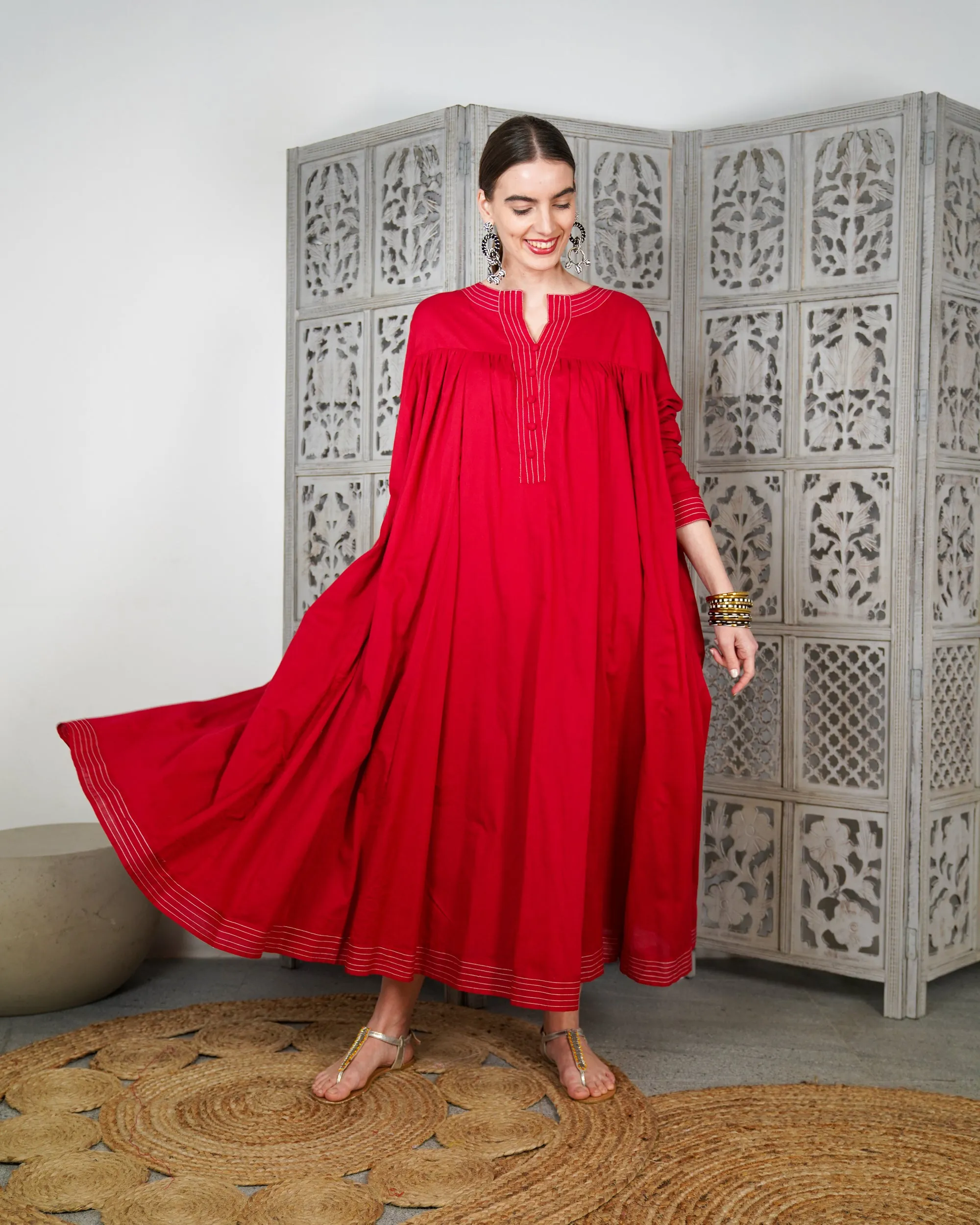 Embroidered V-Shape collar design with buttons, Klosh design with long sleeves cotton kaftan 2615 - قفطان