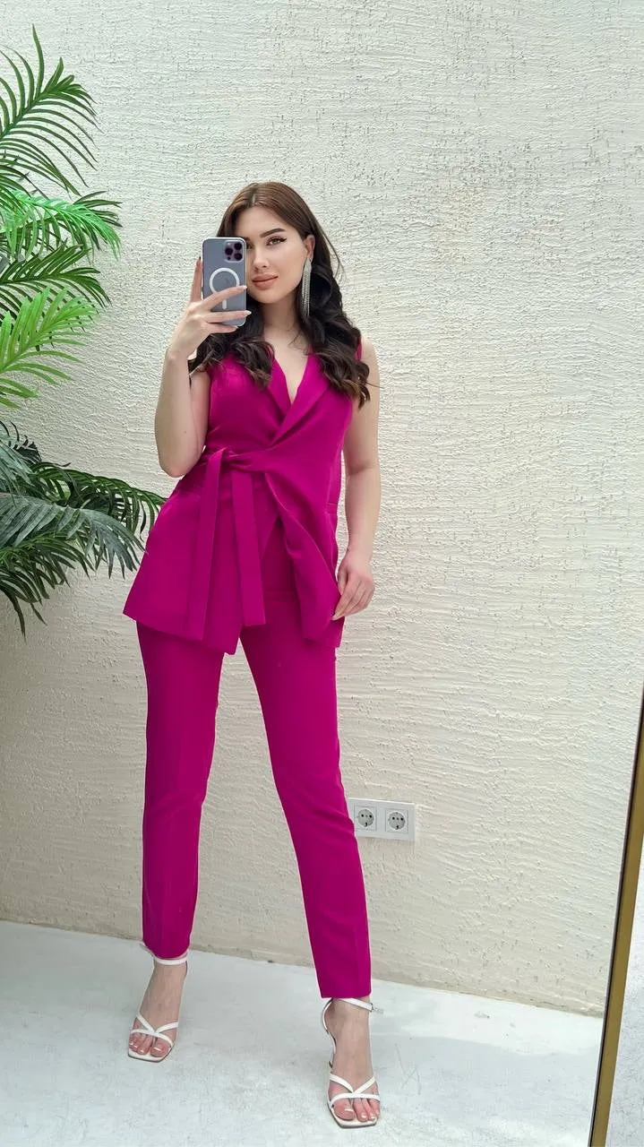 Stretchy Crepe Straight Pants - Fuchsia